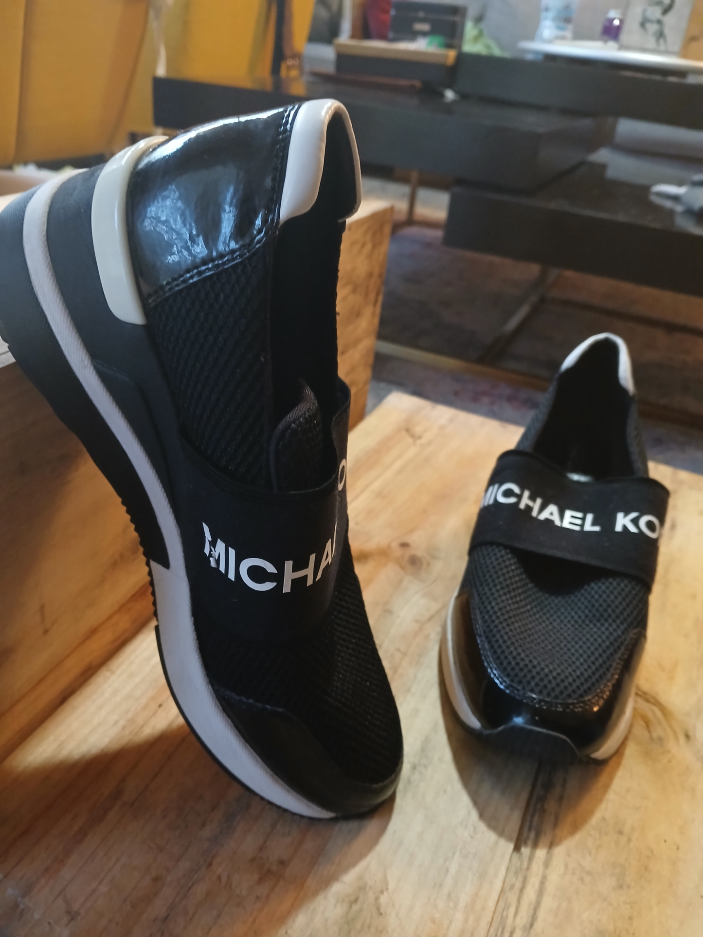 Michael Kors Felix Scuba and Mesh Sneaker size 8