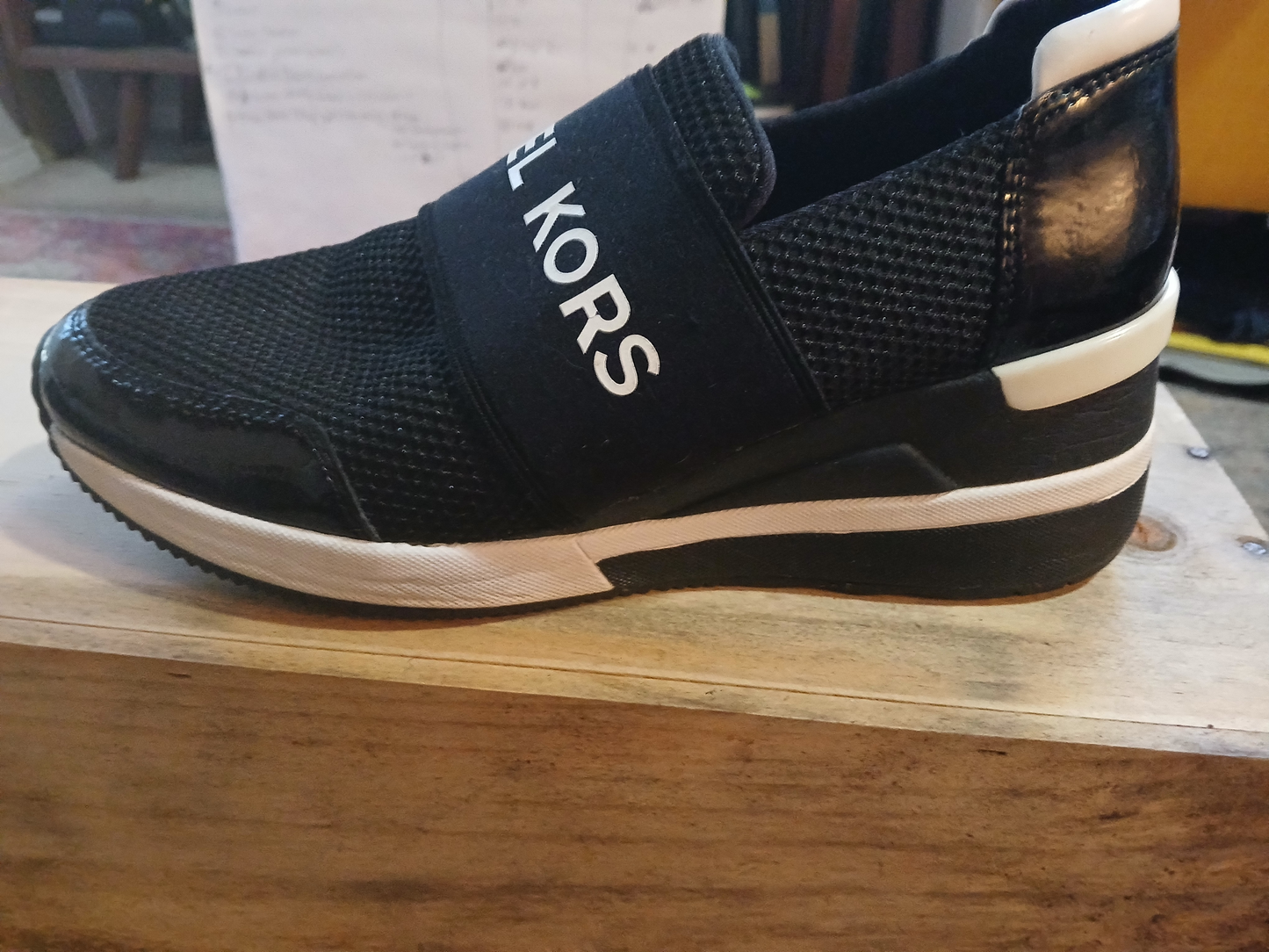 Michael Kors Felix Scuba and Mesh Sneaker size 8
