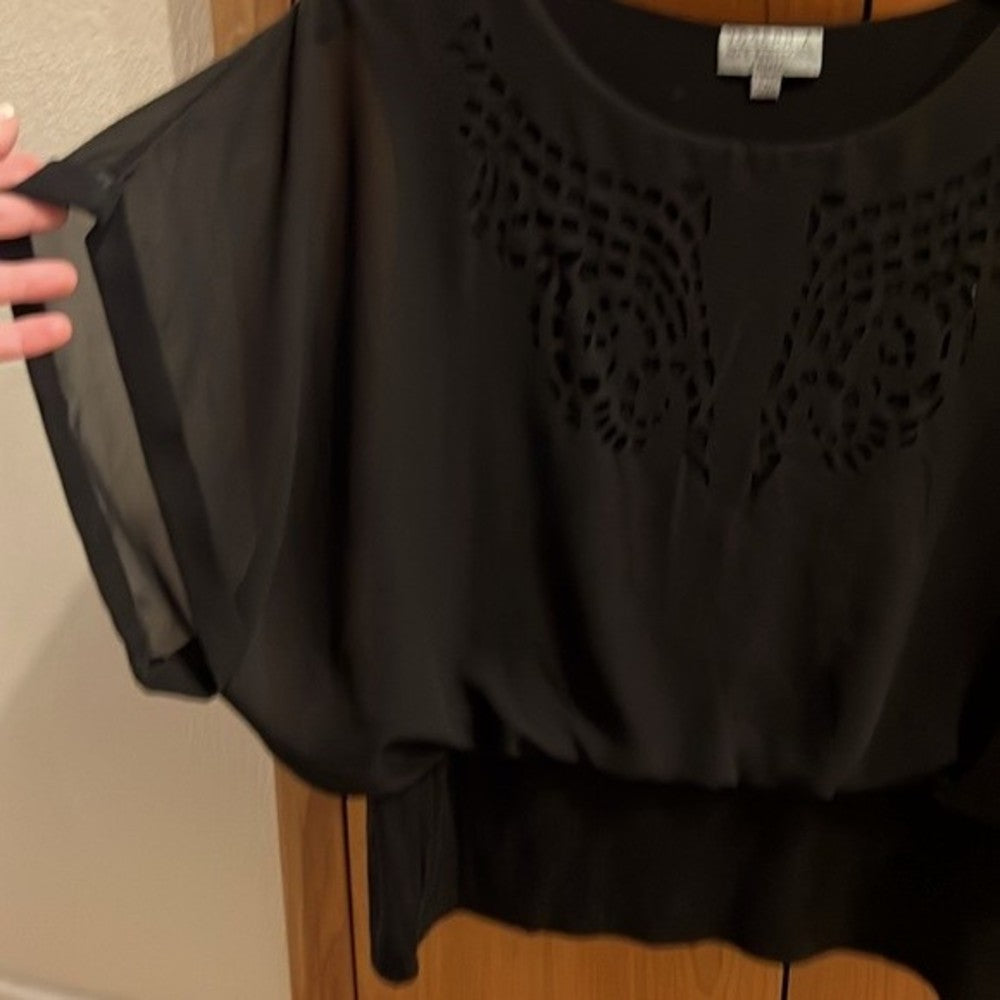 Joseph A Black Cropped Blouse with Cut-outs size Petite XL