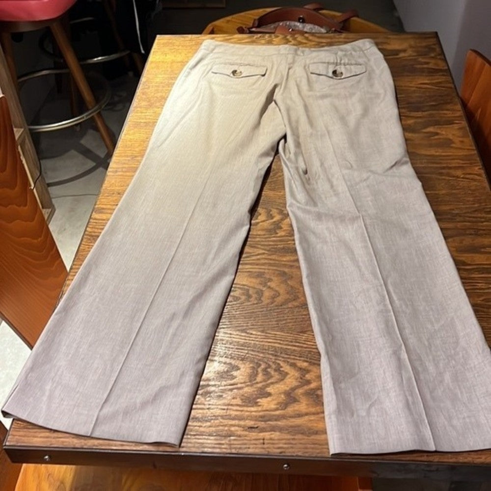 Isaac Mizrahi Beige Straight Leg Slacks Size 6