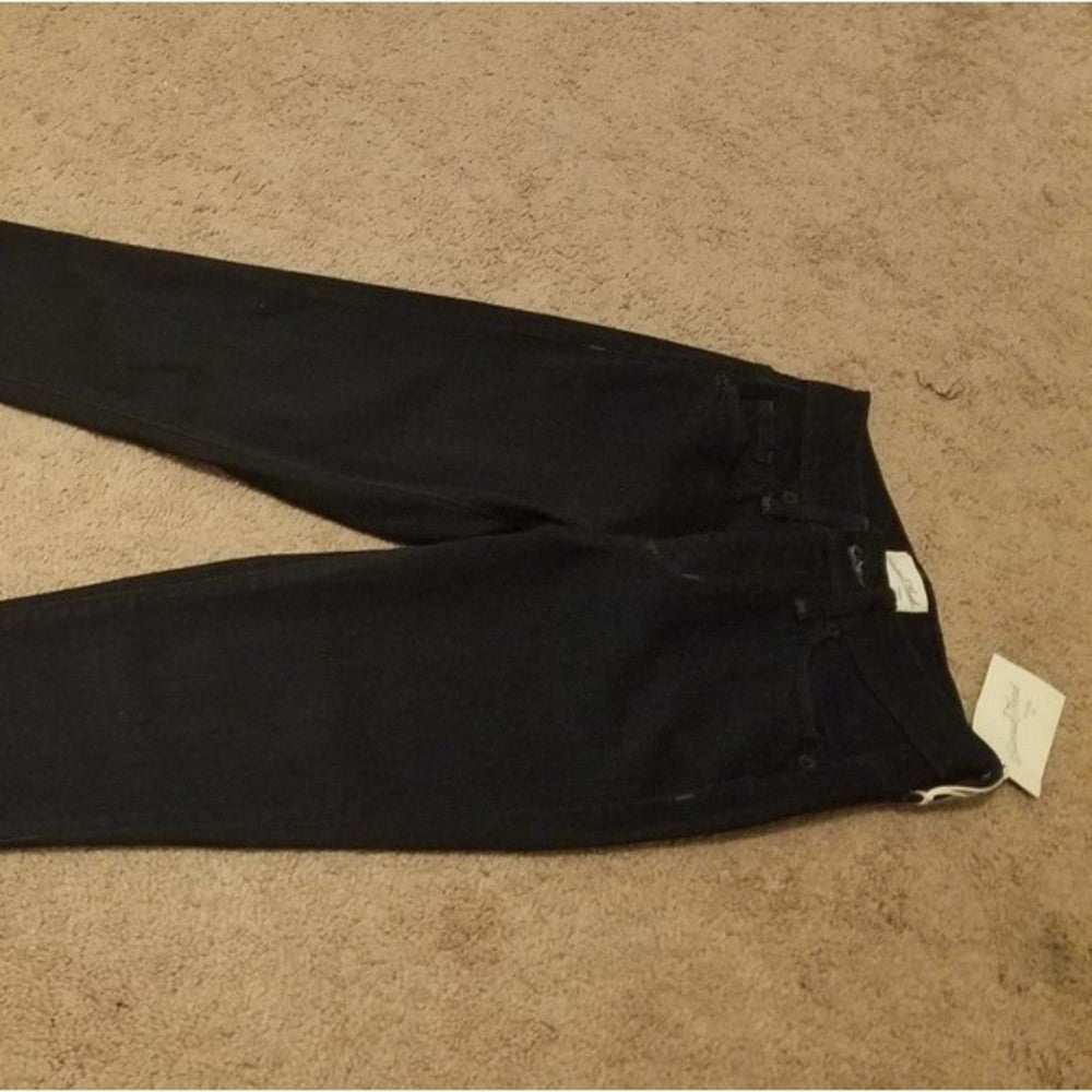NWT Universal Thread Dark Wash Jeans Size 00 Regular