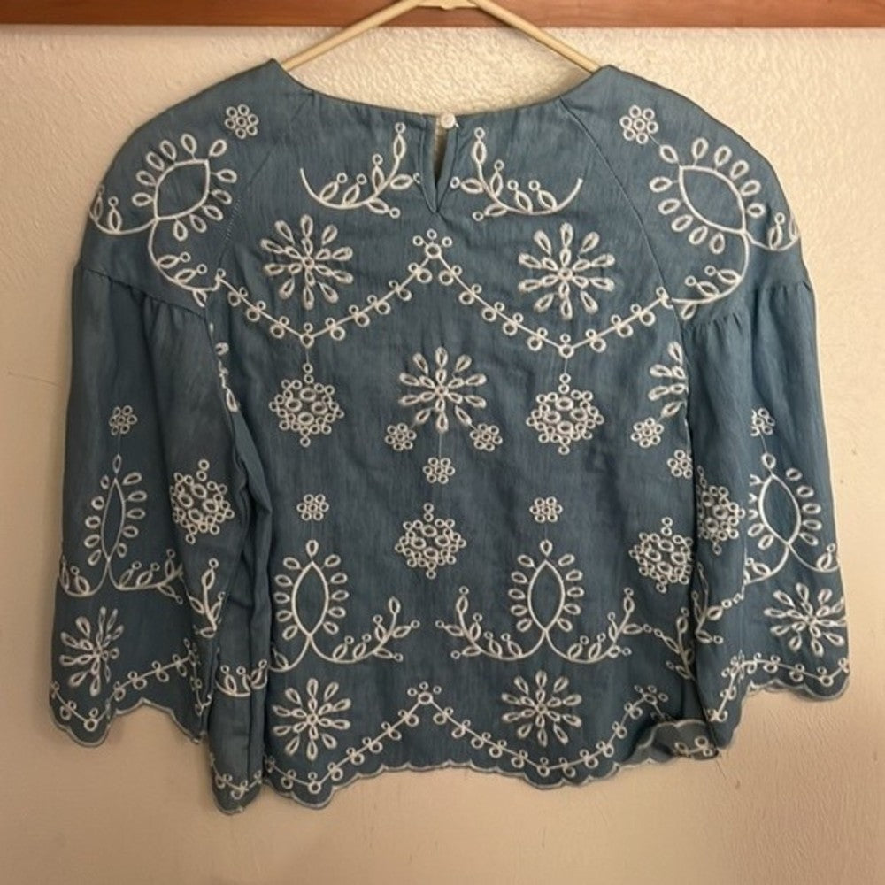 NWT Main Strip Eyelet Crop with Bell Sleeves Embroidered Top size M