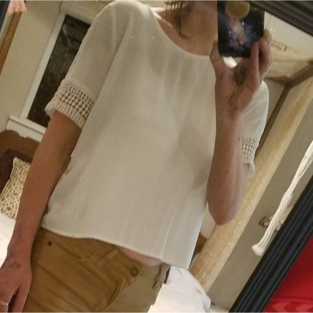 Forever 21 Cropped Blouse w Button Down Back