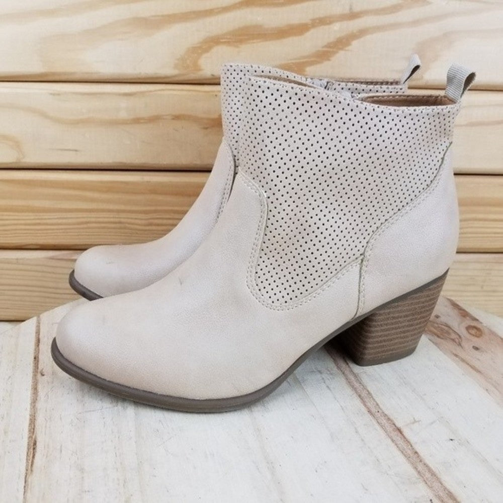 White Mountain Womens 7.5M Grace Beige Ankle Boots Shoes Side Zip Faux Leather