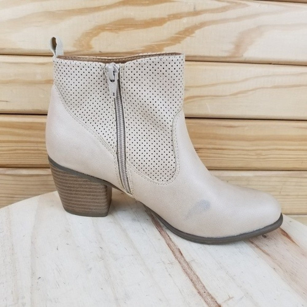 White Mountain Womens 7.5M Grace Beige Ankle Boots Shoes Side Zip Faux Leather