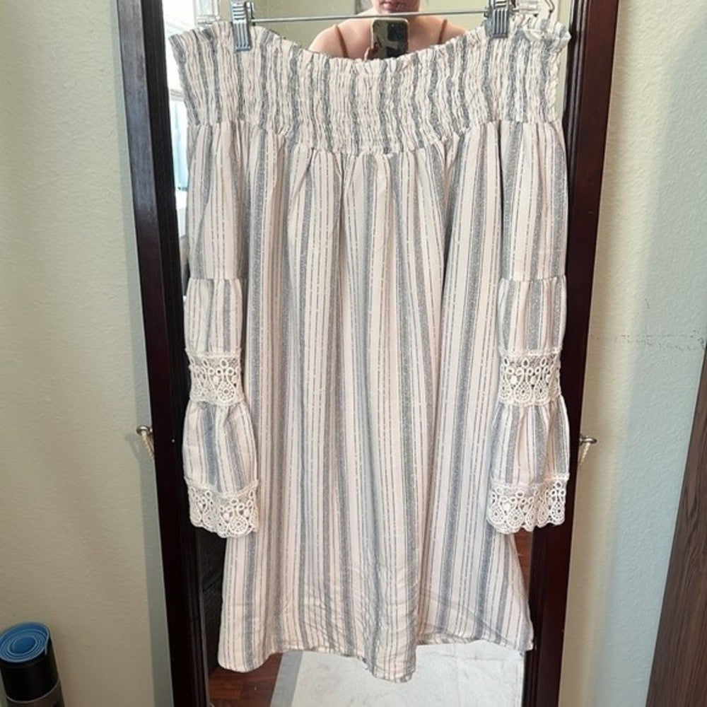 Gorgeous Bell Sleeved Striped A-Frame Off the Shoulder Midi/Mini Tunic size XL