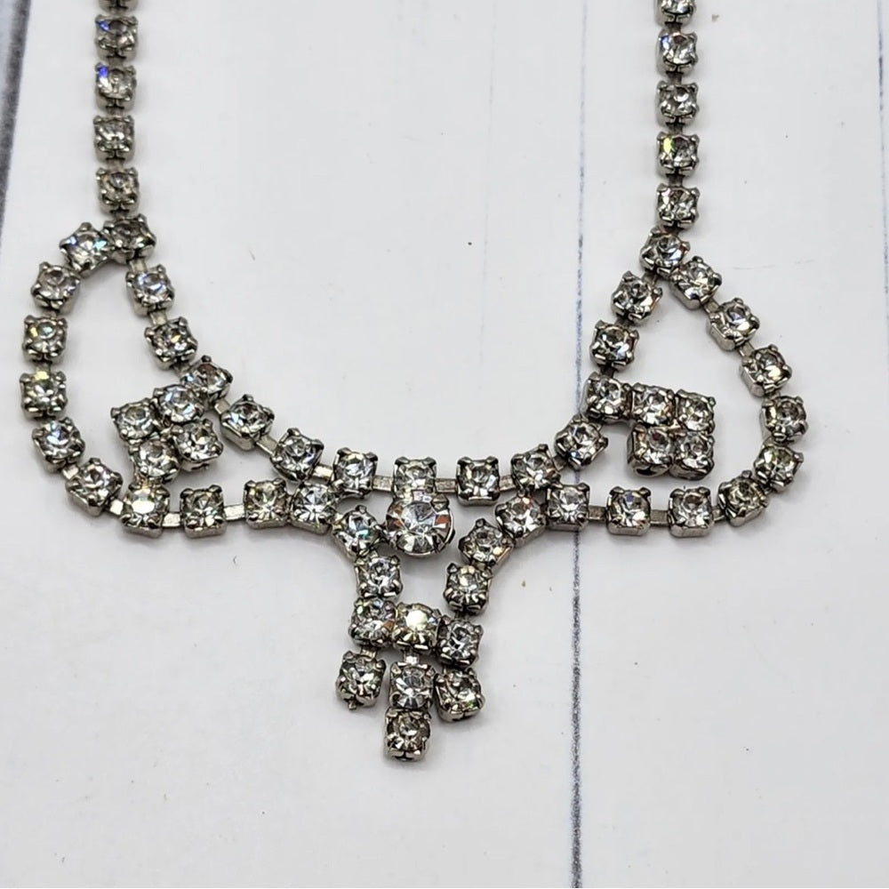Vintage Silver Tone Rhinestone Art Deco Droplet Choker with hook closure