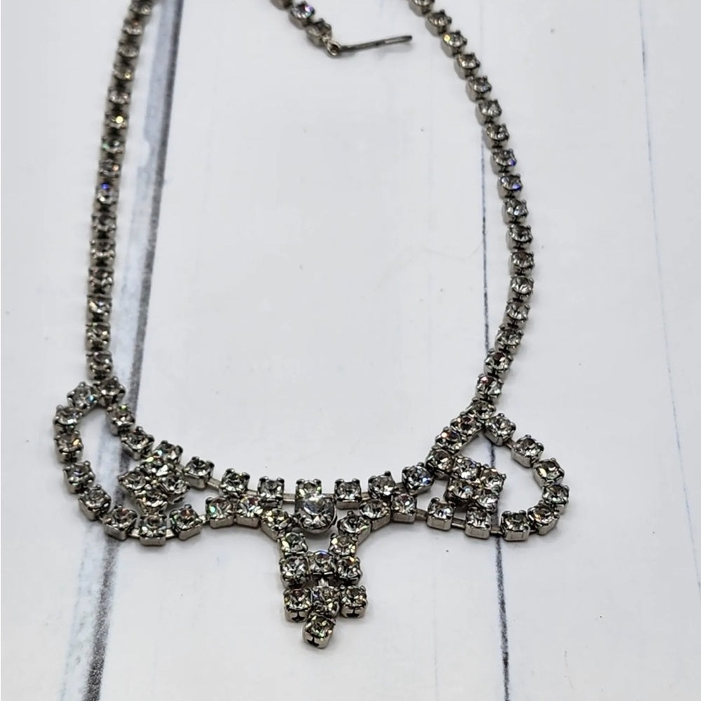 Vintage Silver Tone Rhinestone Art Deco Droplet Choker with hook closure