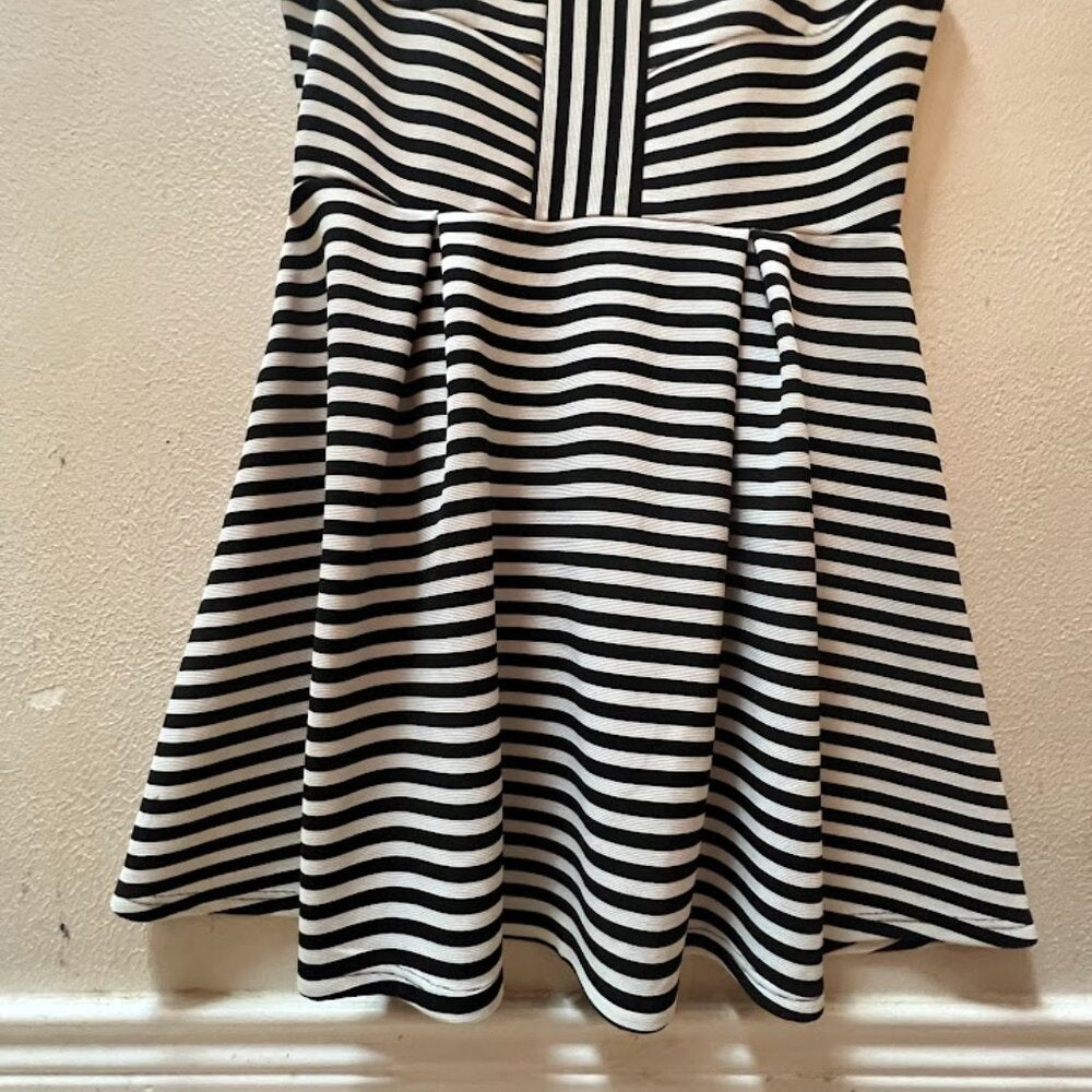 Attention Black White Striped Fit Flare Sleeveless Stretch Knit Dress XL