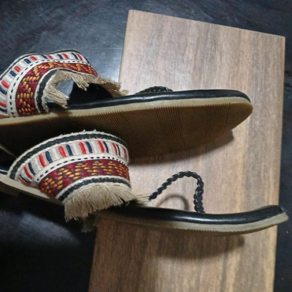 W Black Open Embroidered Flat- WCarla US 6/EUR 39