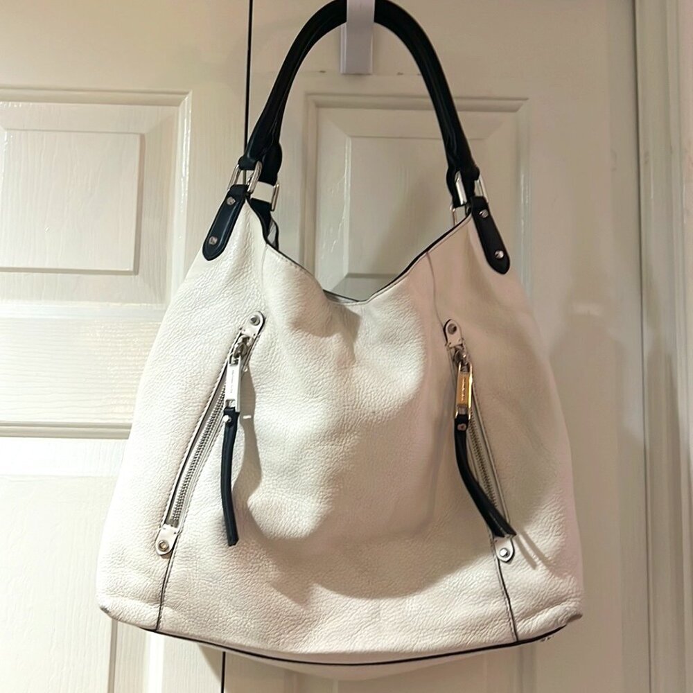 Authentic Michael Kors Large Leather Evie Hobo