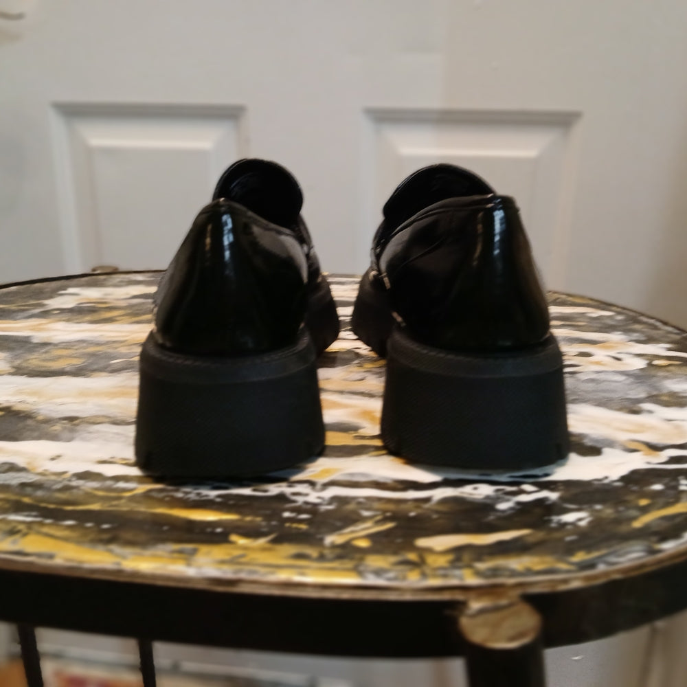Zara Black Flats Modern Loafers Women's size 9.5