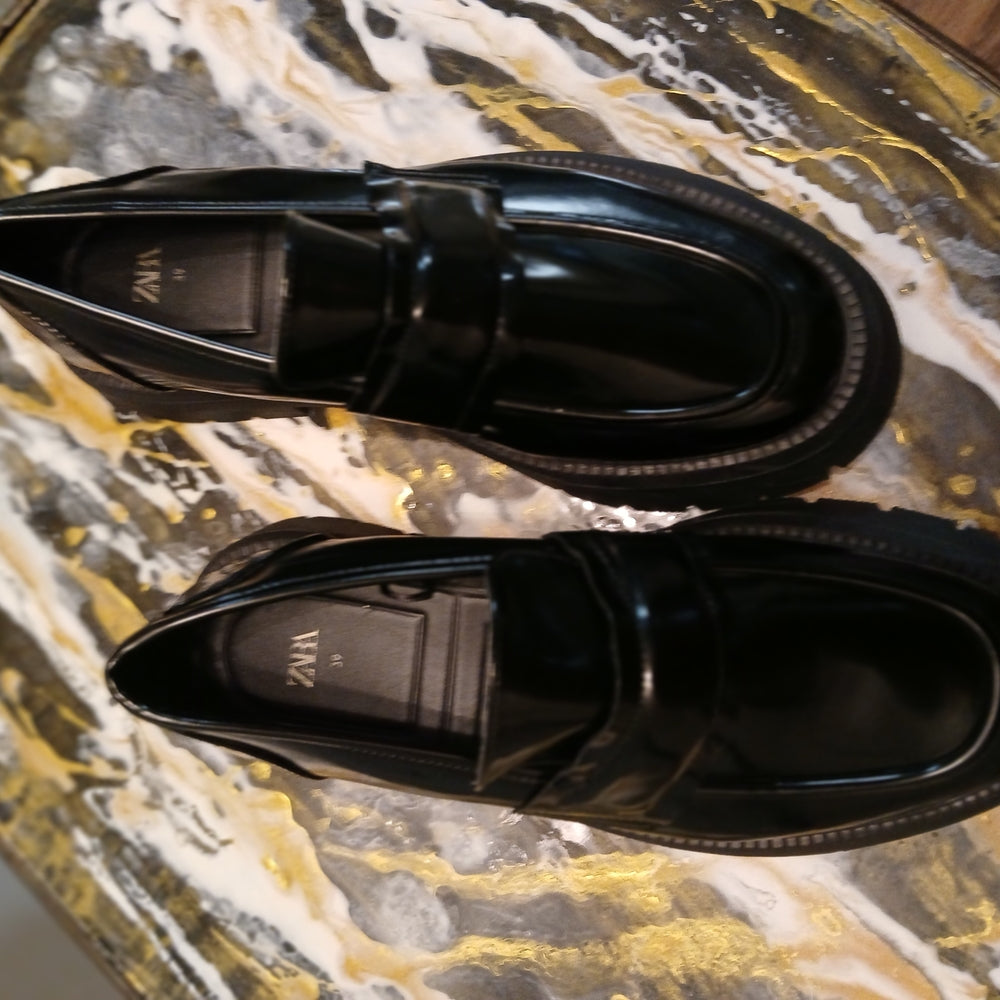 Zara Black Flats Modern Loafers Women's size 9.5