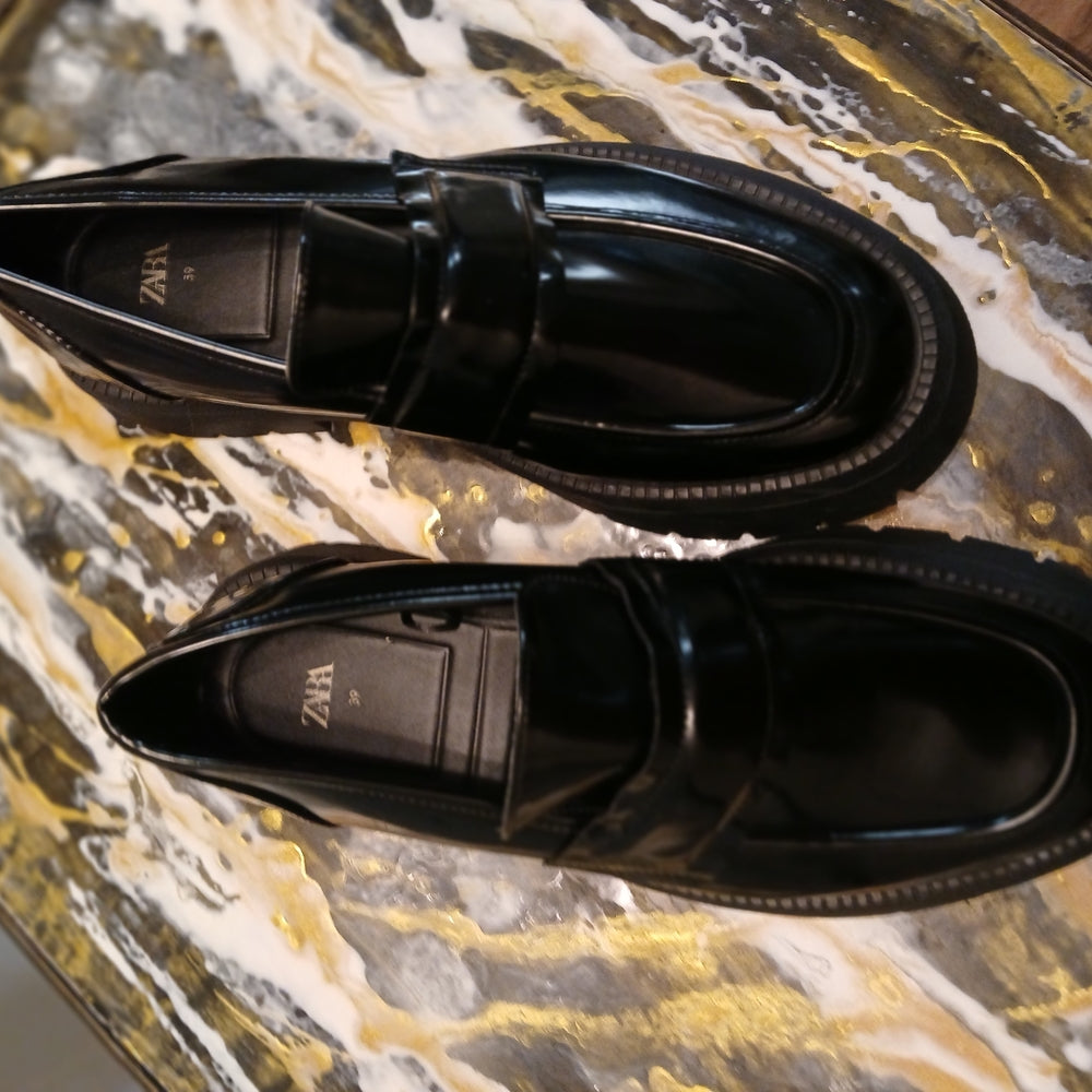 Zara Black Flats Modern Loafers Women's size 9.5