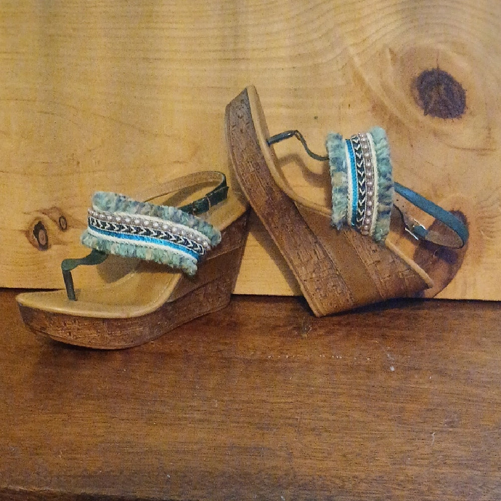 Forever 21 Green and Tan Woven Wedges 5 1/2