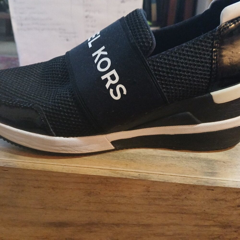 Michael Kors Felix Scuba and Mesh Sneaker Size 8