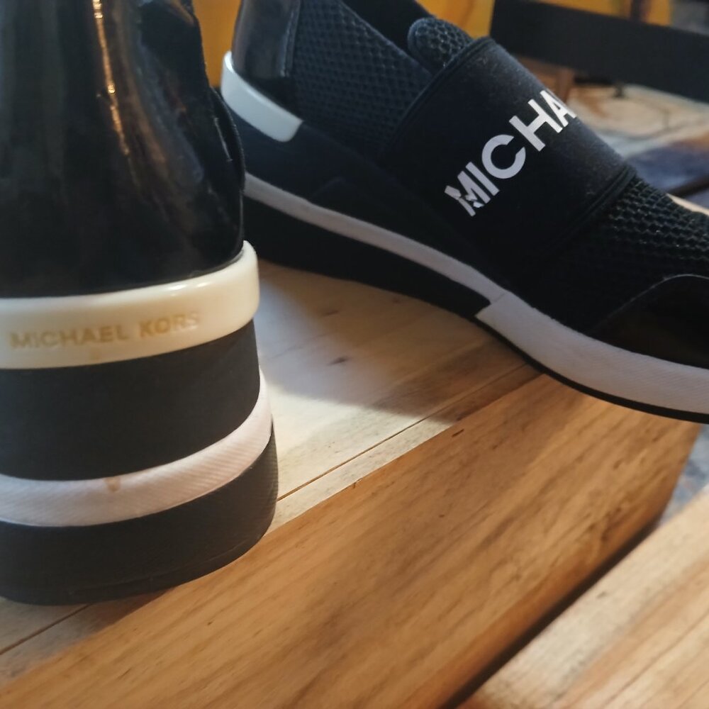 Michael Kors Felix Scuba and Mesh Sneaker Size 8