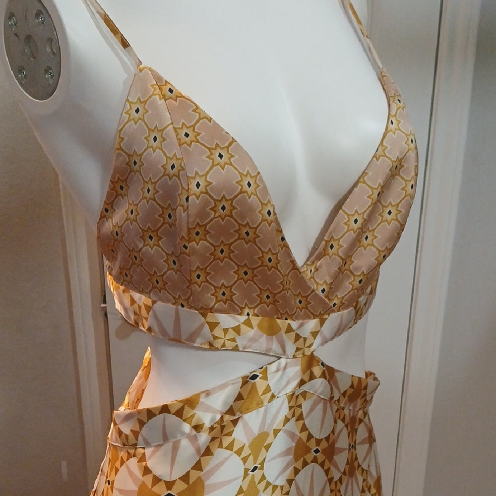 House of Harlow 1960 Gold and Cream Geometric Dress size Large