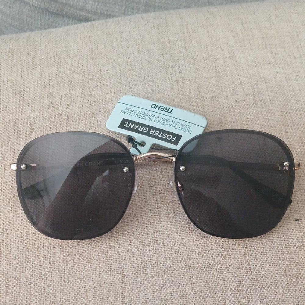 NWT Foster Grant Brown Frame Sunglasses