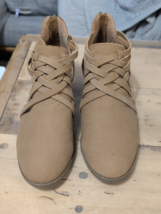 Coldwater Creek Nubuck Leather Women's Tan Ankle Boots Size 8
