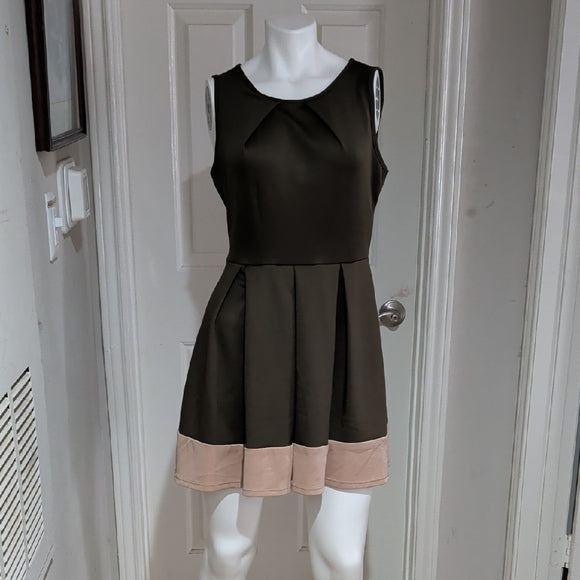 Vintage Teeze Me Elegant Green and Cream Mini Dress Retro L