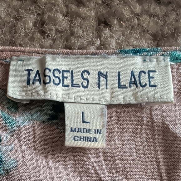Tassles N' Lace Floral Print Lace Accent Blouse L