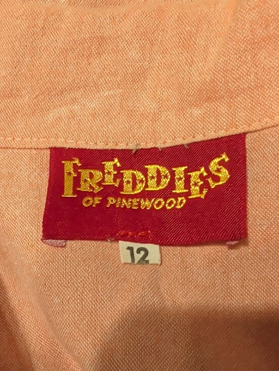 Vintage Freddie's Of Pinewood Peach Button-Up Crop Top Women's Large