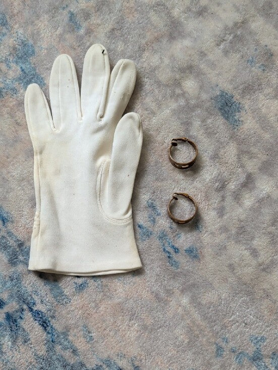 Vintage Brown Cutout Hoop Clip-On Earrings – Retro Women's Jewelry 1"