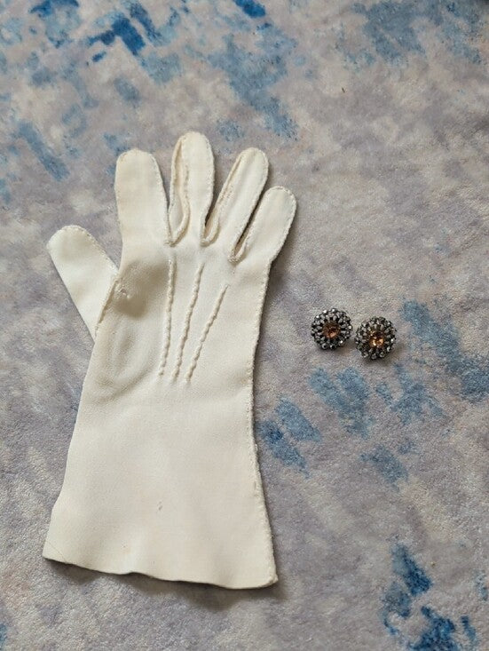 Vintage Gold-Tone Starburst Pink Crystal Stud Earrings - Elegant Floral Cluster