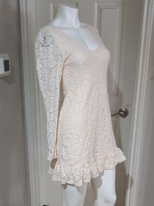 Wild Fable Women's Lace Long-Sleeve V-Neck Dress in Cream Medium