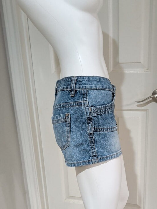 Vintage UNIONBAY Women's Faded Light Blue Denim Shortie Shorts Size 5 Low-Rise 90s