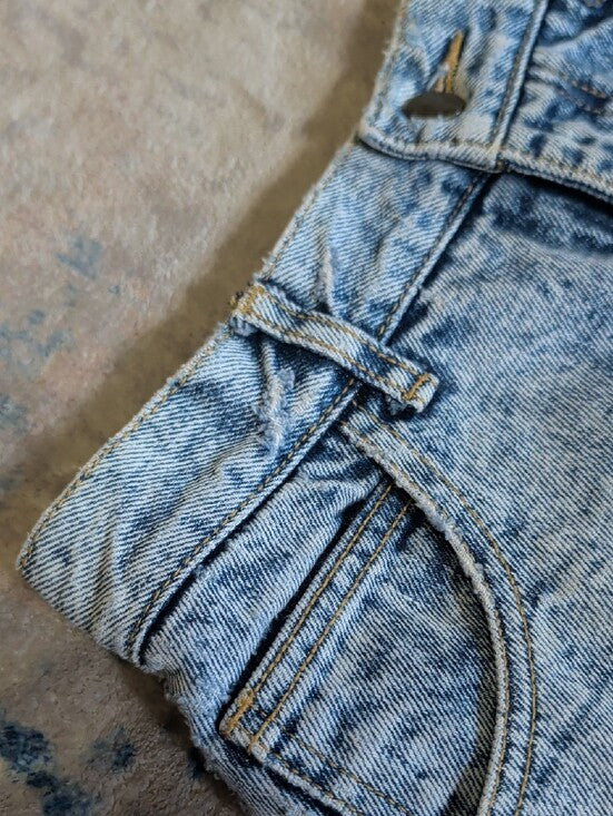 1986 Guess By Georges Merciano Acid-Wash Light Blue Denim Mini Skirt Vintage Women's 29