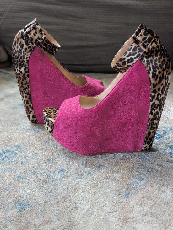FSJ Leopard Trim Fuchsia Suede Peep-Toe Wedge Heels Women's 10