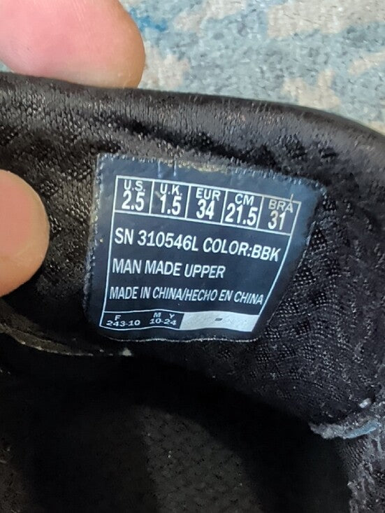 Skechers Kid's Black Sneakers with Rose Gold Heel Tab Girls 2.5 Medium