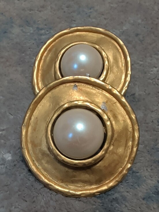 VTG Gold-Tone Pearl 1.5" Center Button Earrings - Retro Women's Costume Jewelry