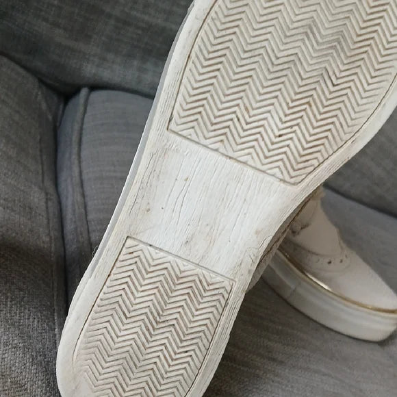 Perugia Stylish Cream Lace-Up Sneakers size 6.5 US/ 37 EU