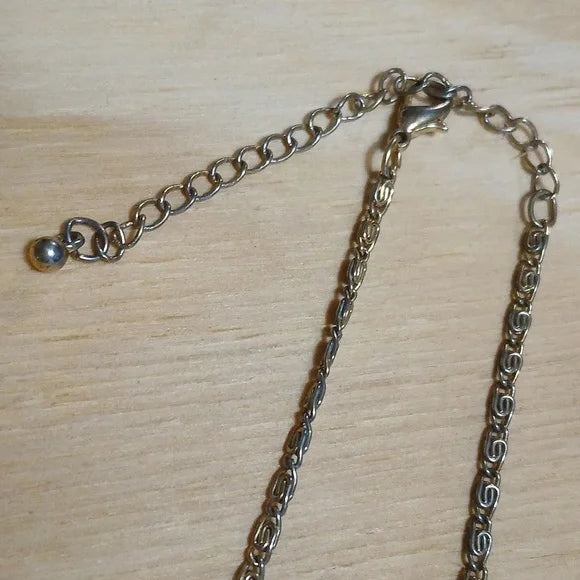Elegant Gold Necklace W Yellow Stones