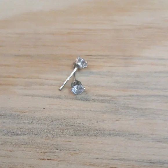 Elegant Small Stud Earrings Set
