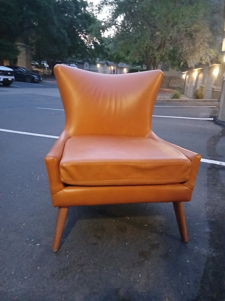 (2) Modway Keen Tan Vinyl High Back Guest Chairs EEI-2458
