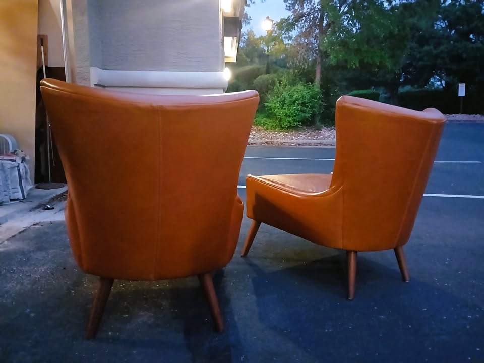 (2) Modway Keen Tan Vinyl High Back Guest Chairs EEI-2458