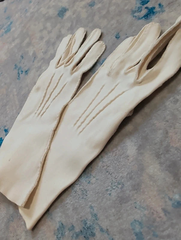 Vintage Julius Kayser & Co. Women's Gloves Classic Mid-Century Small
