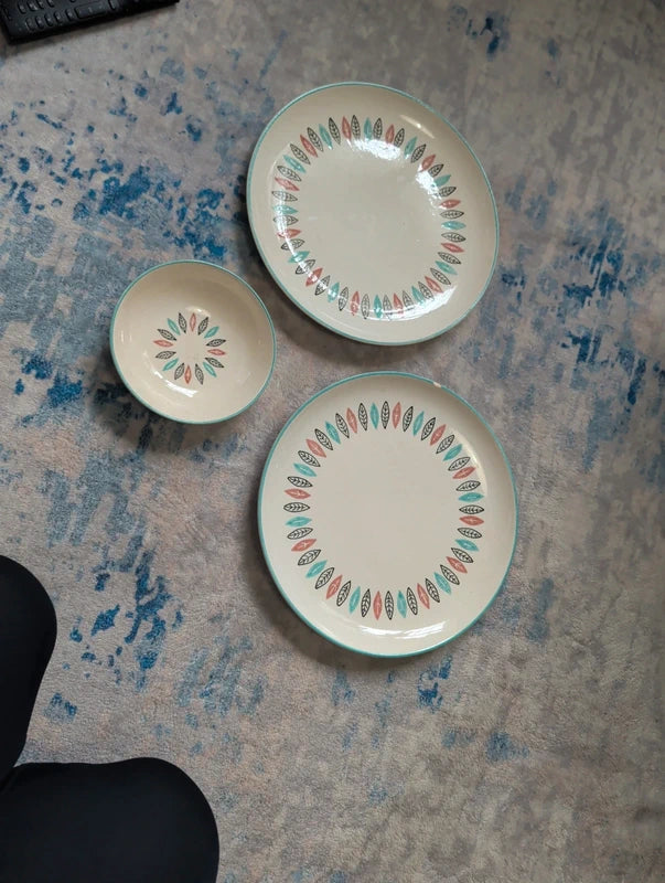 Vintage Marcrest "Nordic Mint" Dinnerplates and Bowl MCM