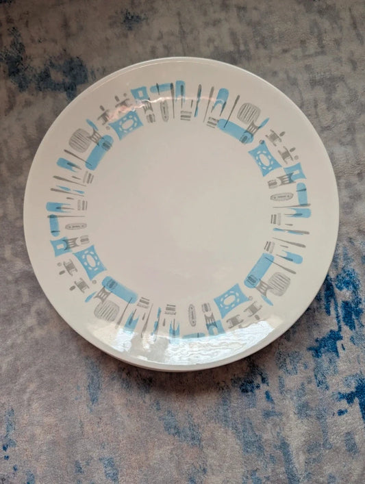 Vintage Royal China "Blue Heaven" 10-inch dinner plates MCM