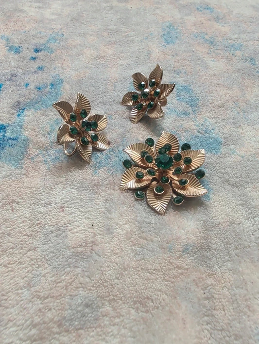 Vintage Signed Coro Multi-Layered Starburst Flower Brooch & Clip/Screw Earring Set MCM