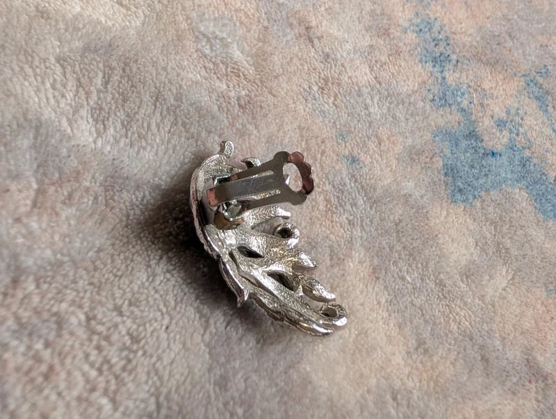 VTG Signed Boucher Wing Clip-On Earrings Silver Tone Nature Leaf Swag Polished