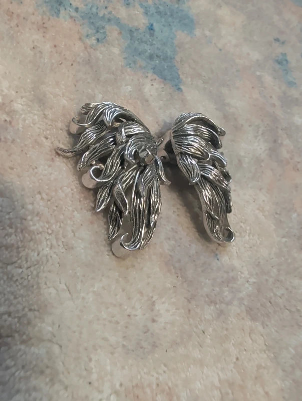 VTG Signed Boucher Wing Clip-On Earrings Silver Tone Nature Leaf Swag Polished
