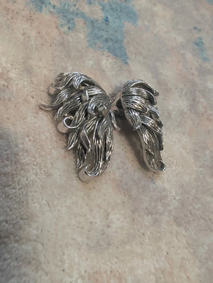 VTG Signed Boucher Wing Clip-On Earrings Silver Tone Nature Leaf Swag Polished