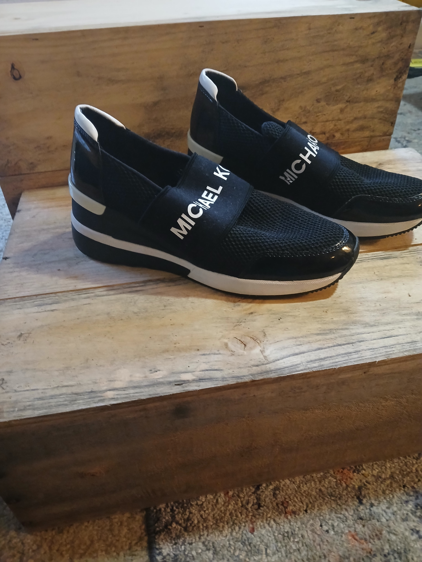 Michael Kors Felix Scuba and Mesh Sneaker size 8