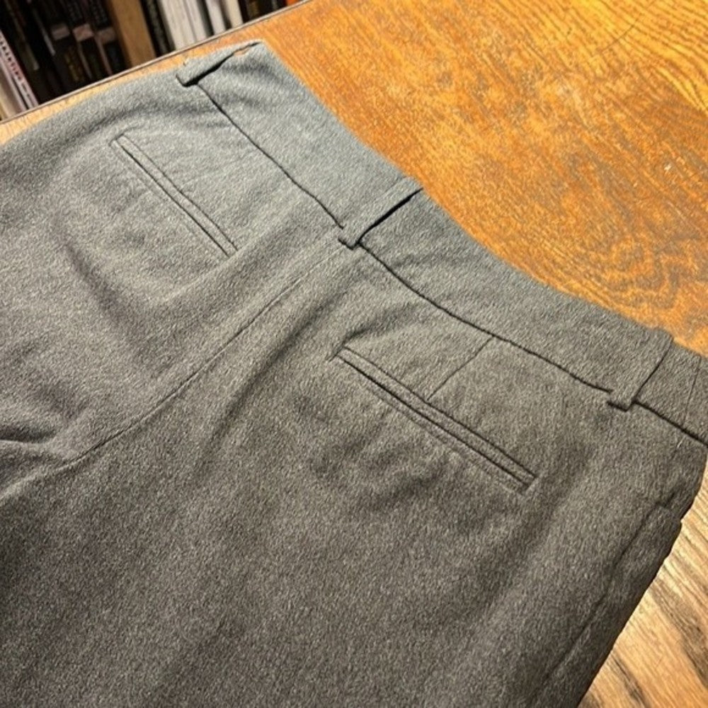 Perfect Condition Grey Stretch Cropped Slacks Size 2