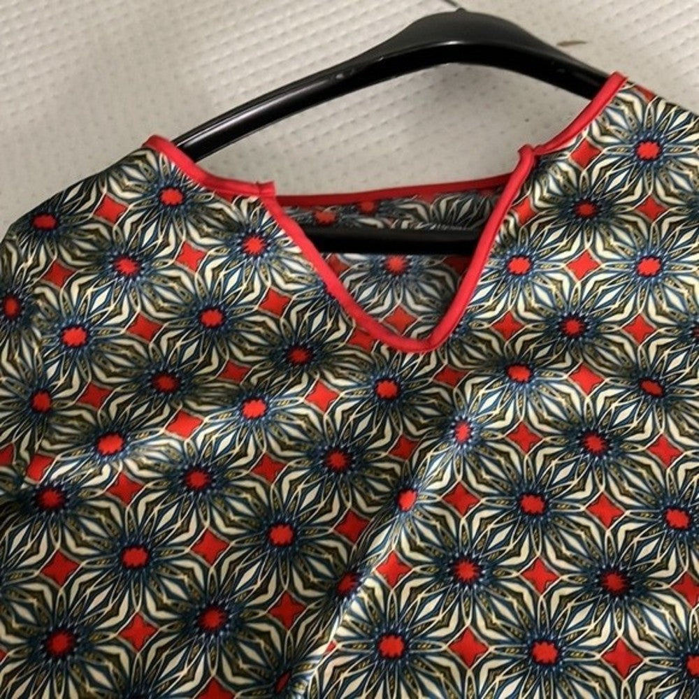 Retro mini dress with tied waist